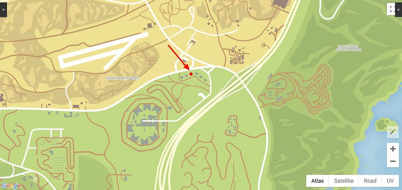 The UFO will appear over the third satellite dish from the west (Image via gta-5-map.com)